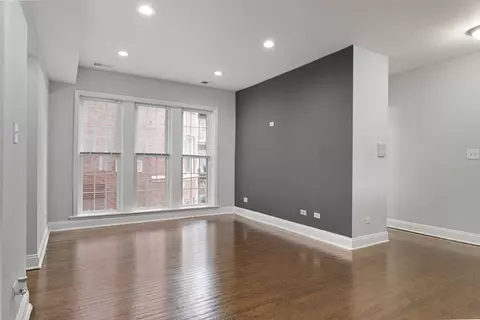 7722 N Ashland Ave, Chicago, IL 60626