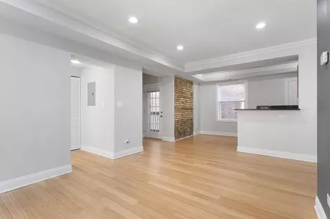 7722 N Ashland Ave, Chicago, IL 60626