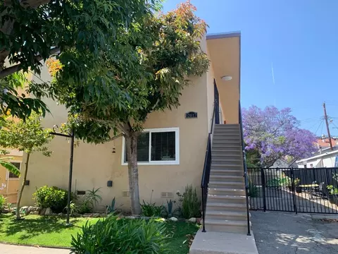 12017 Washington Pl, Los Angeles, CA 90066