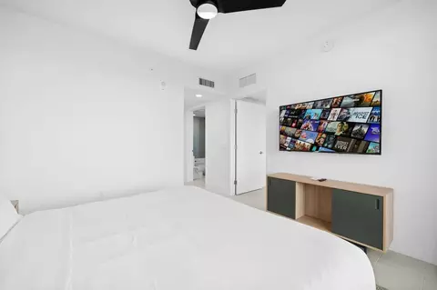 601 Northeast 1st Avenue, Miami, FL 33132 photo 14