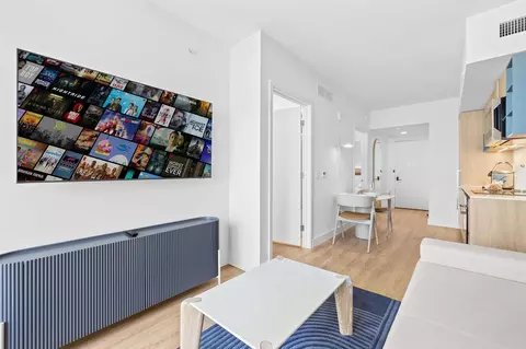 601 Northeast 1st Avenue, Miami, FL 33132 photo 27