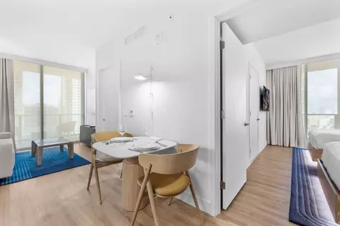 601 Northeast 1st Avenue, Miami, FL 33132 photo 35