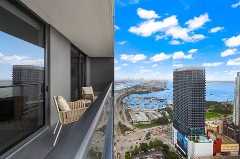 601 Northeast 1st Avenue, Miami, FL 33132 photo 5