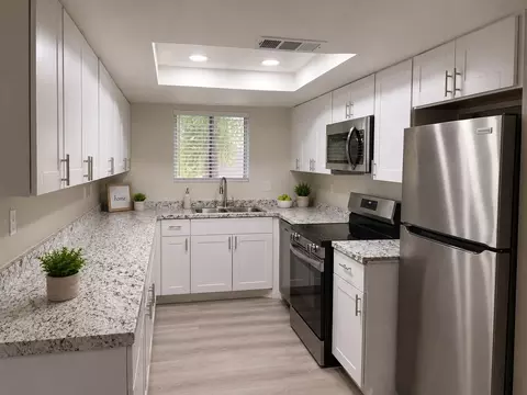 2216 Eugie Ter, Phoenix, AZ 85022