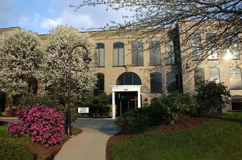 800 James Ave, Scranton, PA 18510