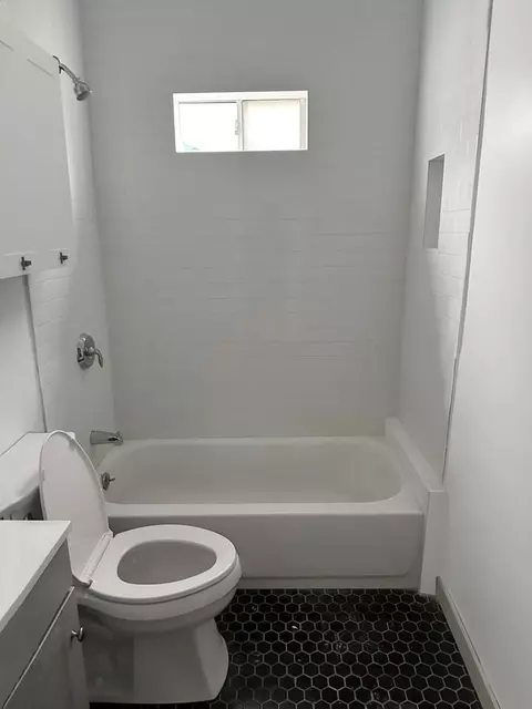 1001 Hyperion Ave, Los Angeles, CA 90029 photo 8