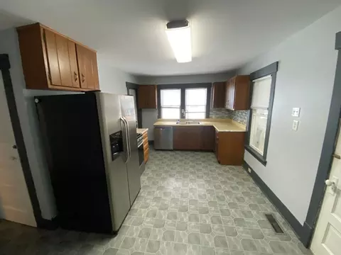 1427 S Washington St, Bloomington, IN 47401