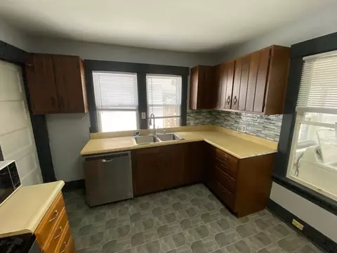 1427 S Washington St, Bloomington, IN 47401