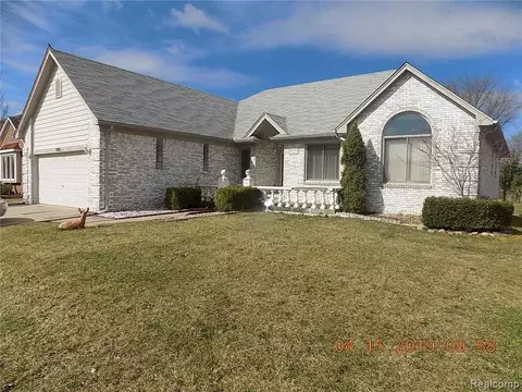 55171 Benson Ct, Utica, MI 48316