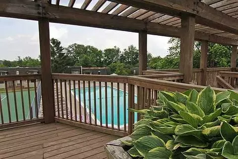 175 La Fontenay Dr, Louisville, KY 40223 photo 9