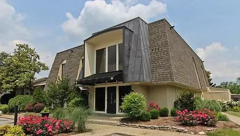 175 La Fontenay Dr, Louisville, KY 40223 photo 6