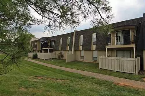 175 La Fontenay Dr, Louisville, KY 40223 photo 42