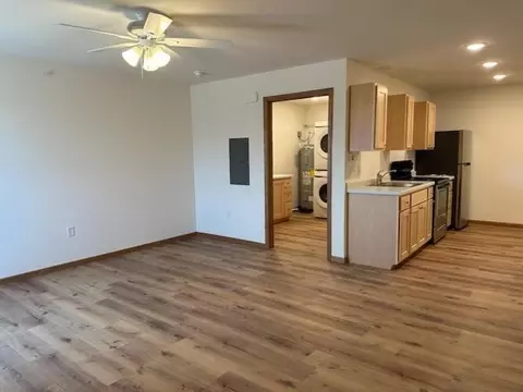 922 821 - 922 Adams Ct, Baraboo, WI 53913 photo 3