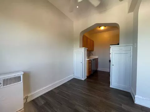 1033 W Loyola Ave, Chicago, IL 60626 photo 7