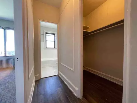 1033 W Loyola Ave, Chicago, IL 60626 photo 12