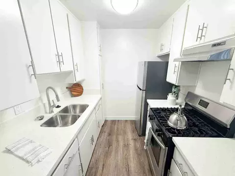 7425 Sepulveda Blvd, Van Nuys, CA 91405