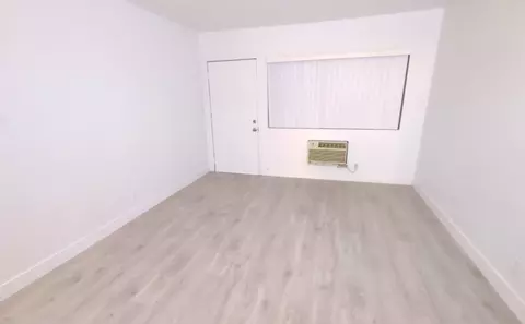 6804 Baird Ave, Los Angeles, CA 91335