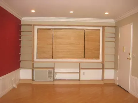8950 Memory Park Ave, Los Angeles, CA 91343