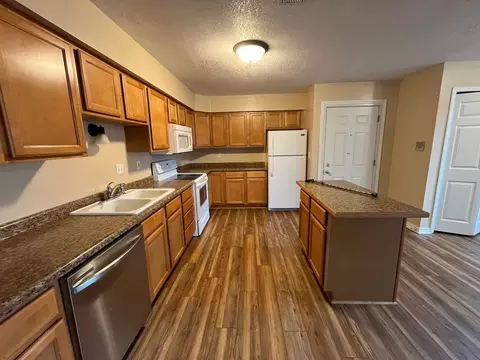 896 Wescott Sq, Eagan, MN 55123 photo 5