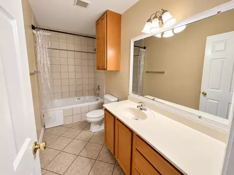 896 Wescott Sq, Eagan, MN 55123 photo 12