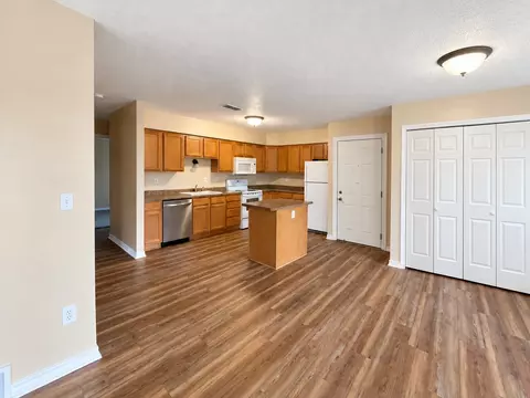 896 Wescott Sq, Eagan, MN 55123 photo 17