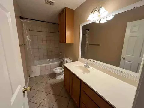 896 Wescott Sq, Eagan, MN 55123