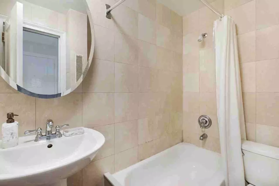  240 W 73rd St, New York, NY 10023 photo 25