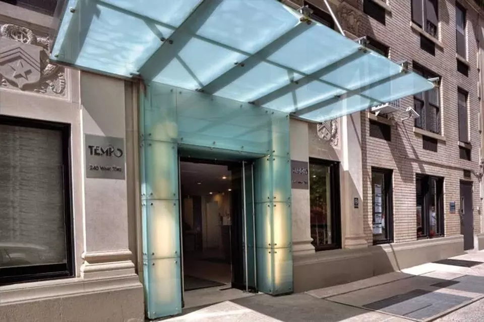  240 W 73rd St, New York, NY 10023 photo 3