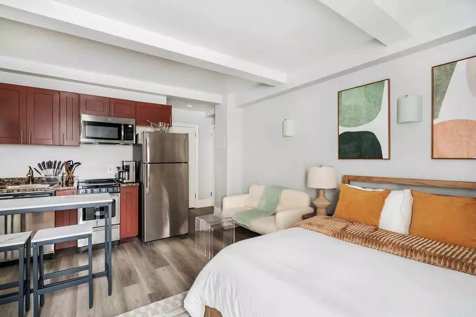  240 W 73rd St, New York, NY 10023 photo 14