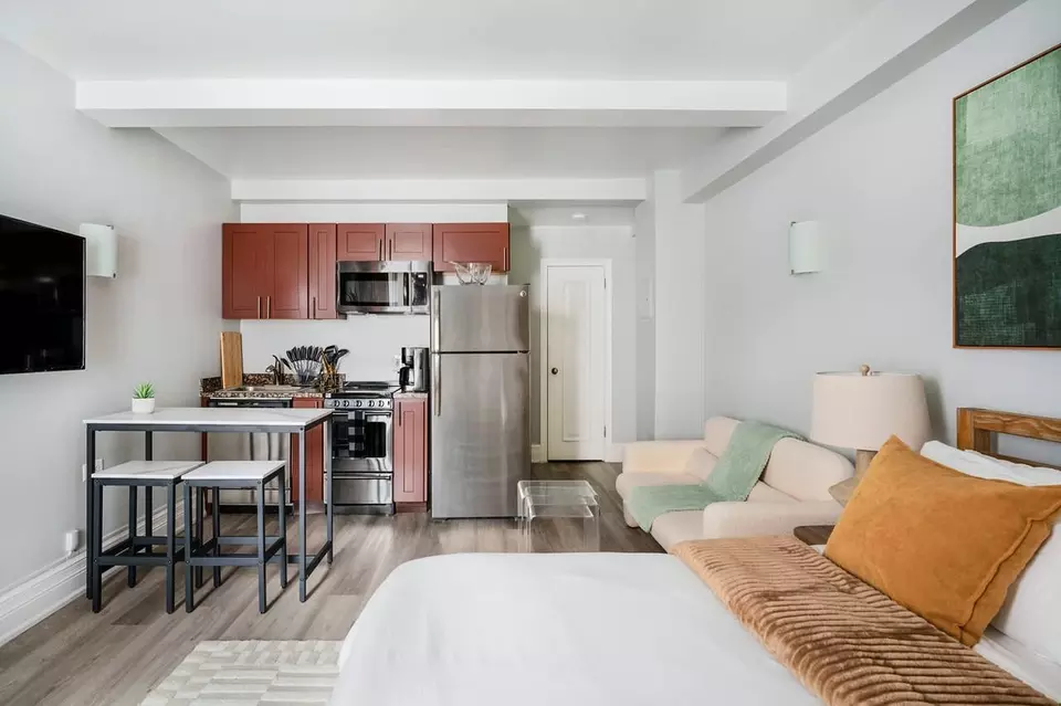  240 W 73rd St, New York, NY 10023 photo 12