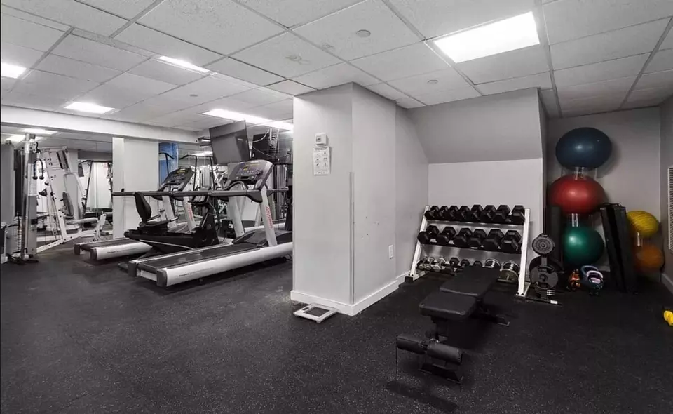  240 W 73rd St, New York, NY 10023 photo 6