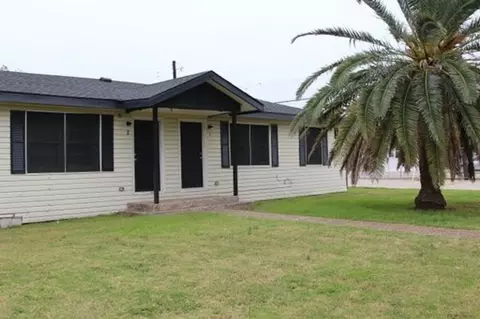 4625 Kostoryz Rd, Corpus Christi, TX 78415