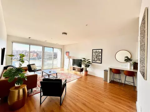 1914 Main St, Kansas City, MO 64108