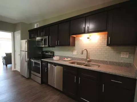 300 S Main St, Edwardsville, IL 62025