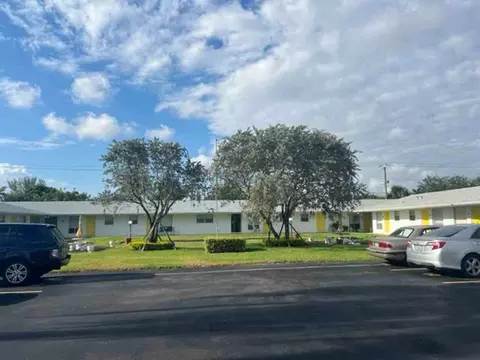 2436 Van Buren St, Hollywood, FL 33020