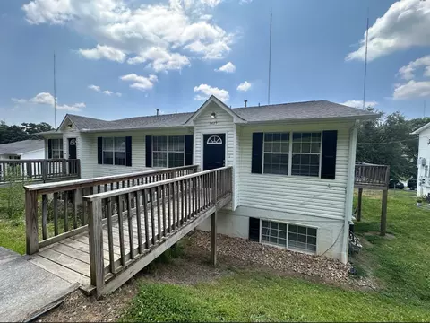 1415 Dutch Valley Dr, Knoxville, TN 37918