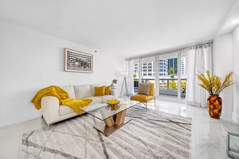 N Bayshore Dr, Miami, FL 33132