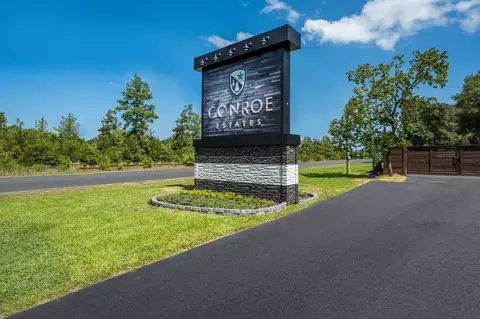 601 Toledo St, Conroe, TX 77301 photo 2