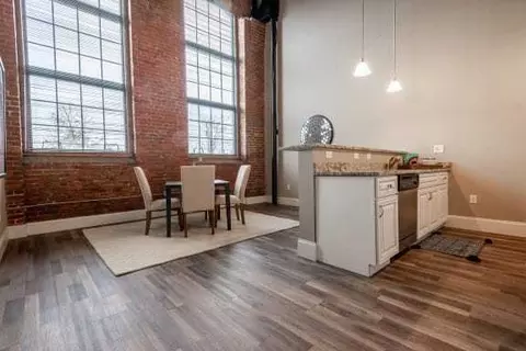 413 Central Ave, Pawtucket, RI 02861