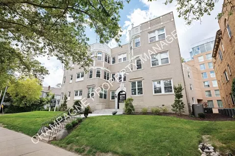 920 Ward Pkwy, Kansas City, MO 64112