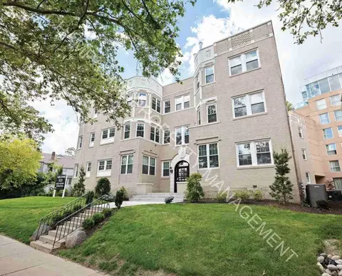920 Ward Pkwy, Kansas City, MO 64112
