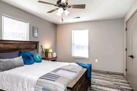 228 W Tracker Rd, Nixa, MO 65714