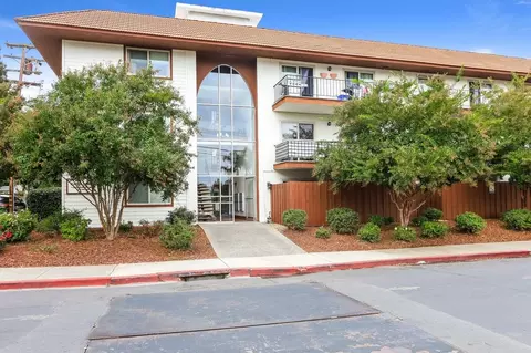 2500 Lucy Ln, Saranap, CA 94595