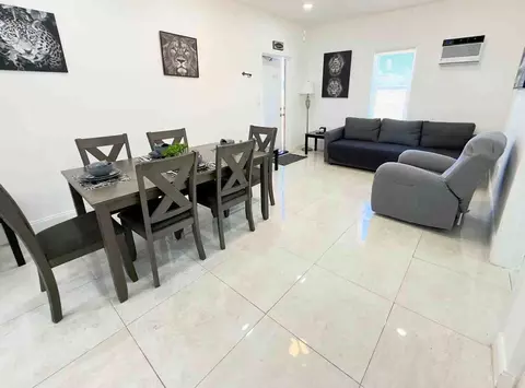 324 Van Buren St, Hollywood, FL 33019