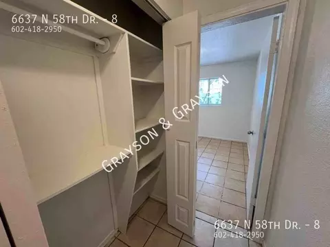 6637 N 58th Dr, Glendale, AZ 85301