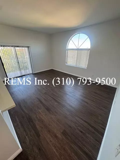 860 W 165th Pl, Gardena, CA 90247