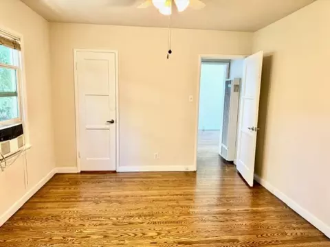222 N Screenland Dr, Burbank, CA 91505 photo 11