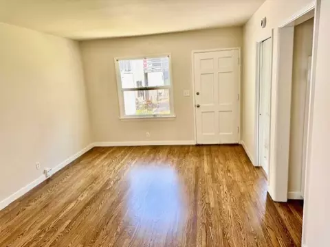 222 N Screenland Dr, Burbank, CA 91505 photo 3