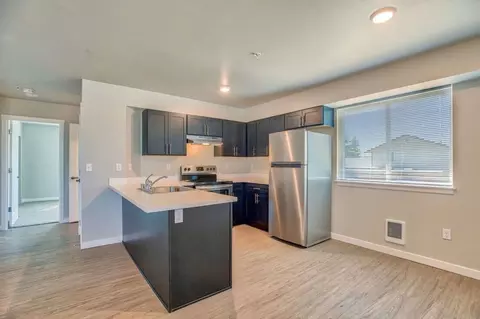 2818 Meridian Ave E, Edgewood, WA 98371