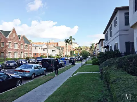 654 S Dunsmuir Ave, Los Angeles, CA 90036